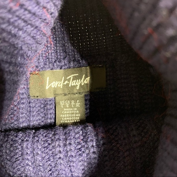 Lord and Taylor L boxy turtleneck sweater - Picture 3 of 6
